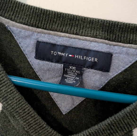 Men's Tommy Hilfiger V-neck Sweater - Picture 2 of 4